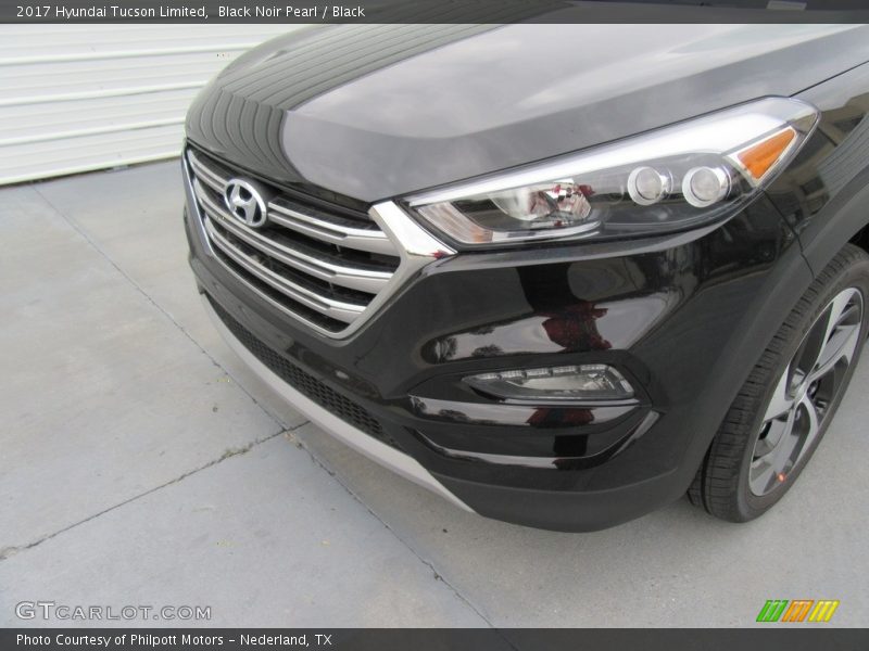 Black Noir Pearl / Black 2017 Hyundai Tucson Limited