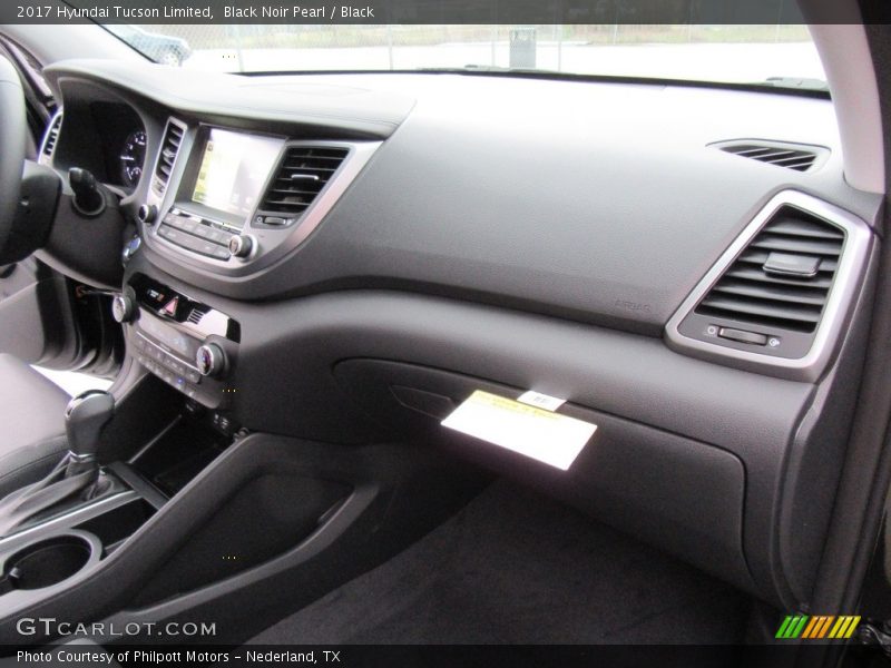 Black Noir Pearl / Black 2017 Hyundai Tucson Limited