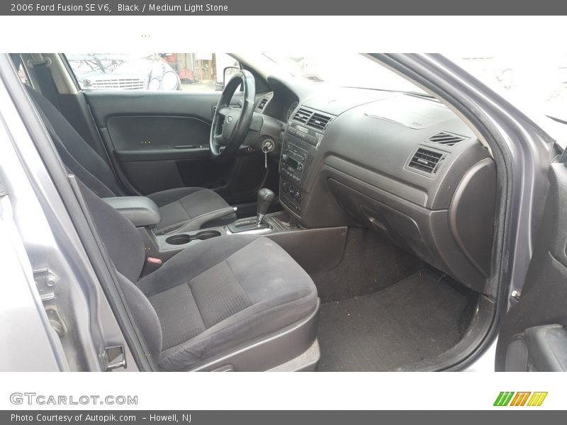 Black / Medium Light Stone 2006 Ford Fusion SE V6
