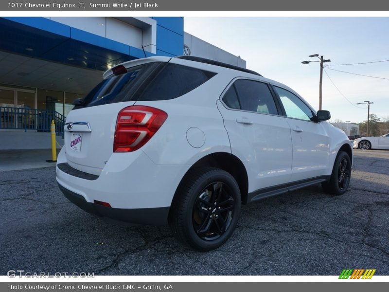 Summit White / Jet Black 2017 Chevrolet Equinox LT