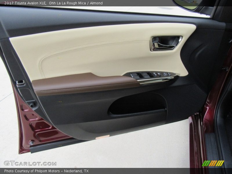 Door Panel of 2017 Avalon XLE