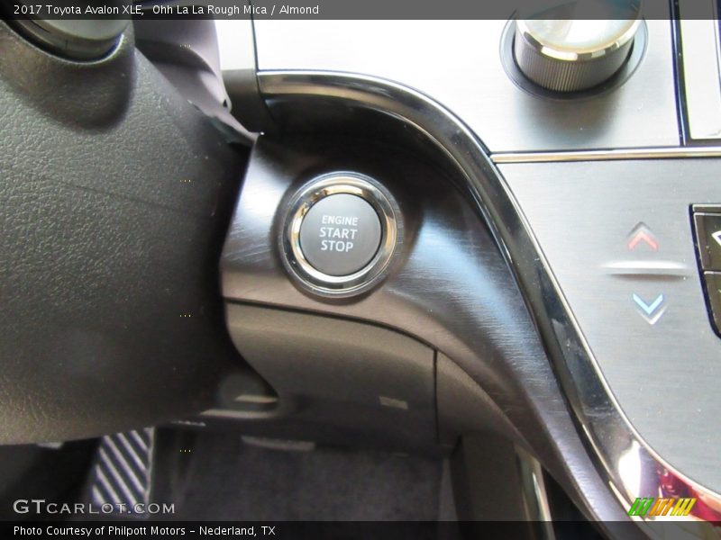 Ohh La La Rough Mica / Almond 2017 Toyota Avalon XLE
