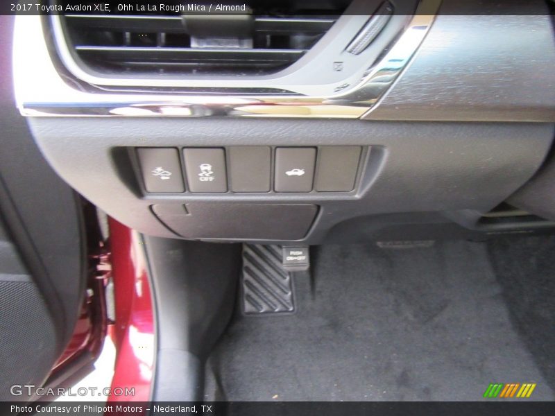 Ohh La La Rough Mica / Almond 2017 Toyota Avalon XLE