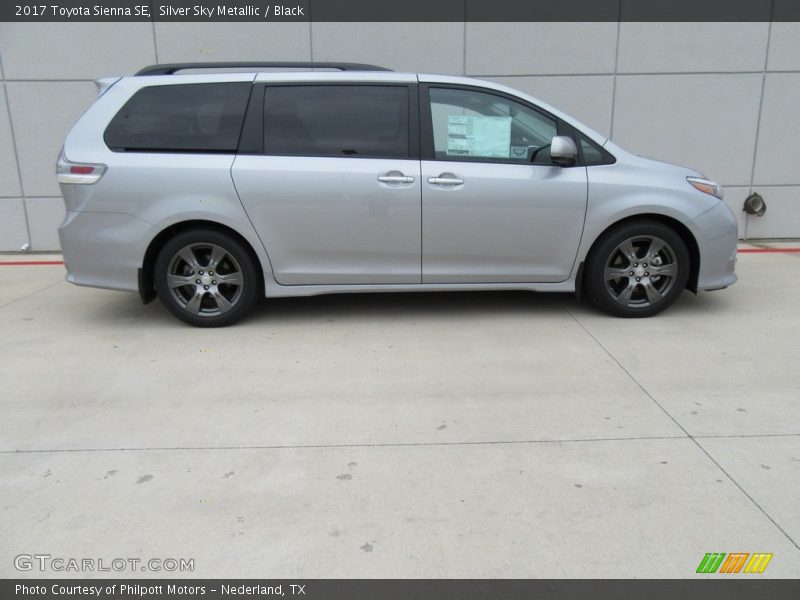 Silver Sky Metallic / Black 2017 Toyota Sienna SE