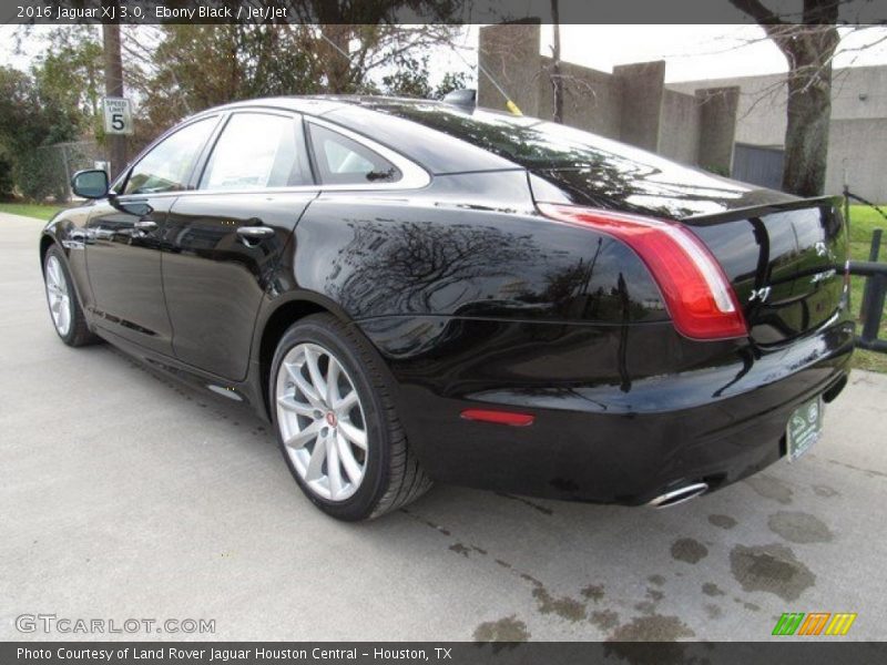 Ebony Black / Jet/Jet 2016 Jaguar XJ 3.0