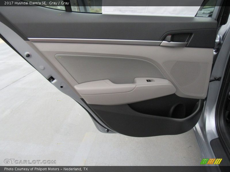 Gray / Gray 2017 Hyundai Elantra SE