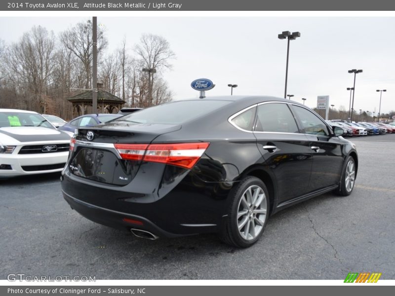 Attitude Black Metallic / Light Gray 2014 Toyota Avalon XLE