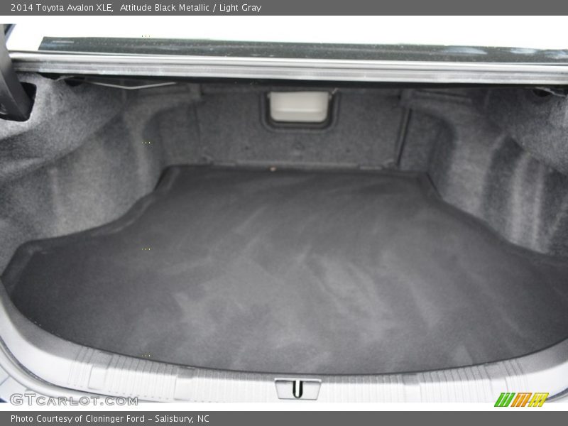 Attitude Black Metallic / Light Gray 2014 Toyota Avalon XLE