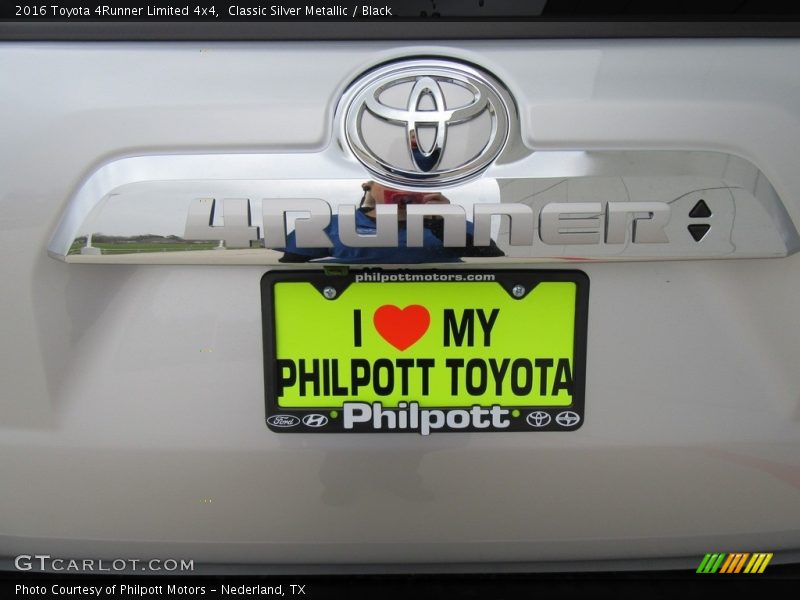 Classic Silver Metallic / Black 2016 Toyota 4Runner Limited 4x4