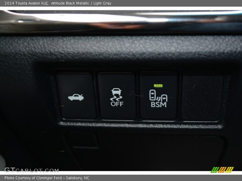 Attitude Black Metallic / Light Gray 2014 Toyota Avalon XLE