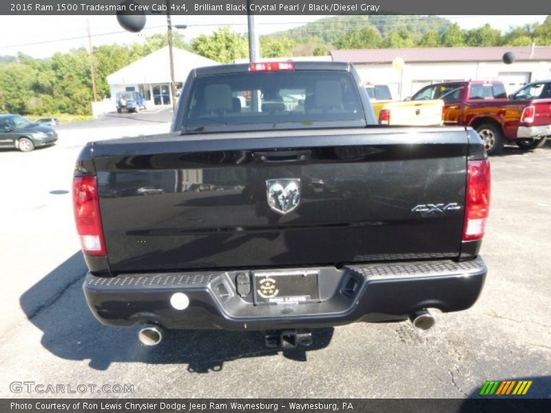 Brilliant Black Crystal Pearl / Black/Diesel Gray 2016 Ram 1500 Tradesman Crew Cab 4x4