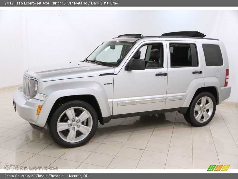 Bright Silver Metallic / Dark Slate Gray 2012 Jeep Liberty Jet 4x4