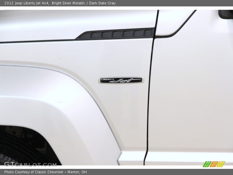 Bright Silver Metallic / Dark Slate Gray 2012 Jeep Liberty Jet 4x4