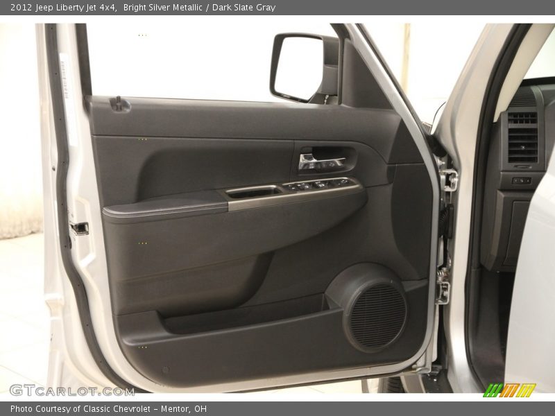Bright Silver Metallic / Dark Slate Gray 2012 Jeep Liberty Jet 4x4