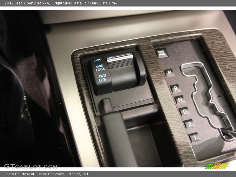 Bright Silver Metallic / Dark Slate Gray 2012 Jeep Liberty Jet 4x4