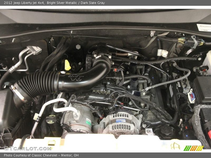 Bright Silver Metallic / Dark Slate Gray 2012 Jeep Liberty Jet 4x4