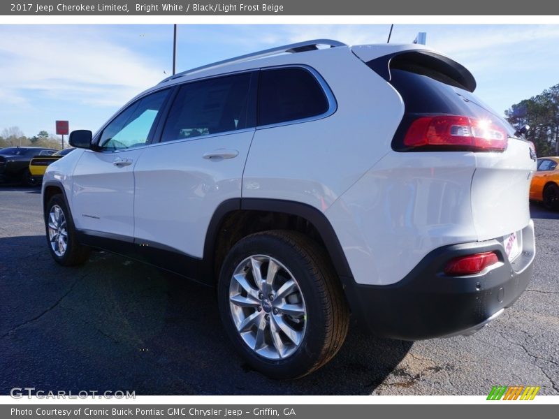 Bright White / Black/Light Frost Beige 2017 Jeep Cherokee Limited