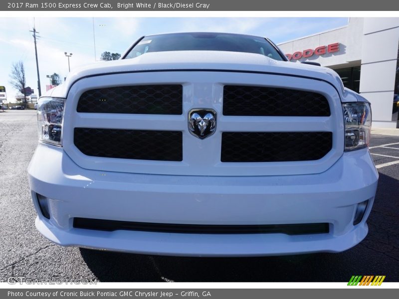 Bright White / Black/Diesel Gray 2017 Ram 1500 Express Crew Cab