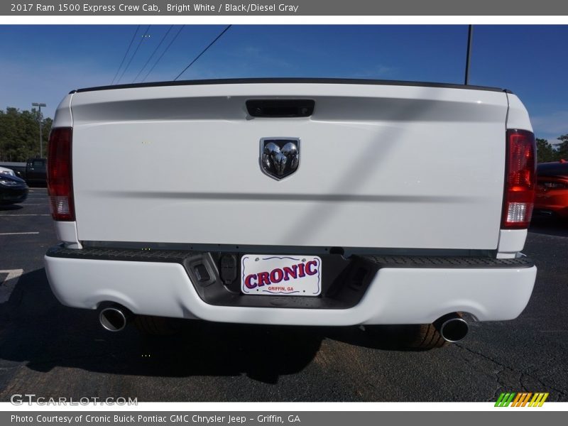 Bright White / Black/Diesel Gray 2017 Ram 1500 Express Crew Cab