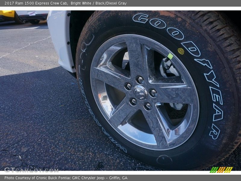 Bright White / Black/Diesel Gray 2017 Ram 1500 Express Crew Cab