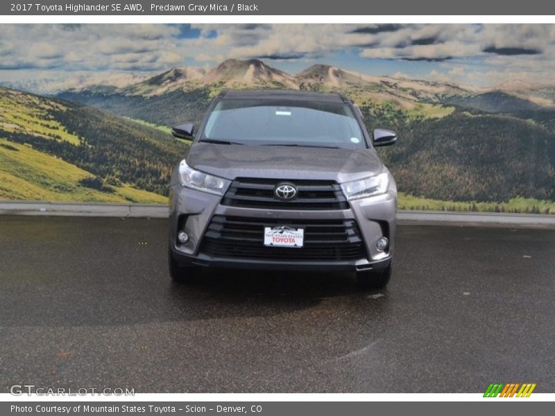 Predawn Gray Mica / Black 2017 Toyota Highlander SE AWD