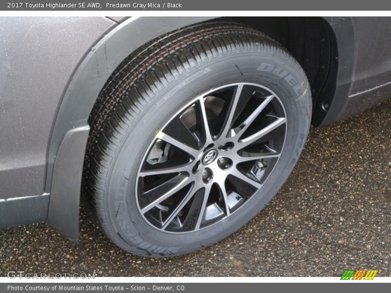Predawn Gray Mica / Black 2017 Toyota Highlander SE AWD