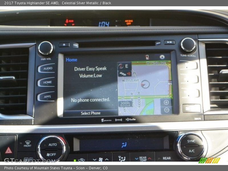 Celestial Silver Metallic / Black 2017 Toyota Highlander SE AWD