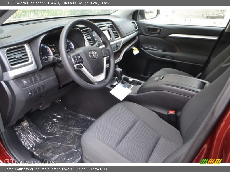  2017 Highlander LE AWD Black Interior