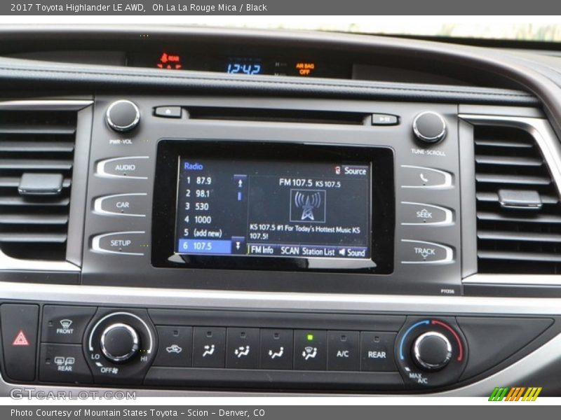 Controls of 2017 Highlander LE AWD