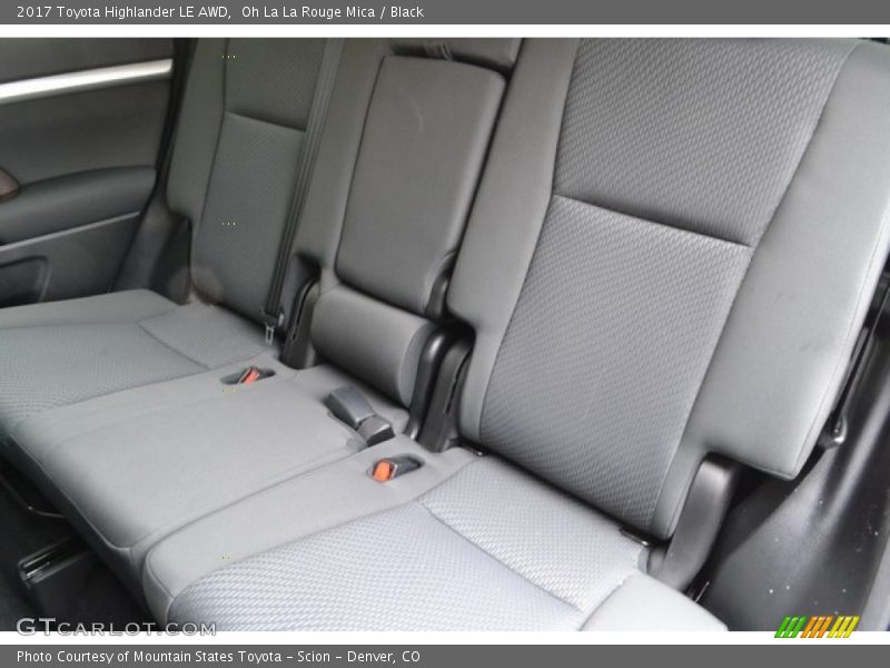 Oh La La Rouge Mica / Black 2017 Toyota Highlander LE AWD