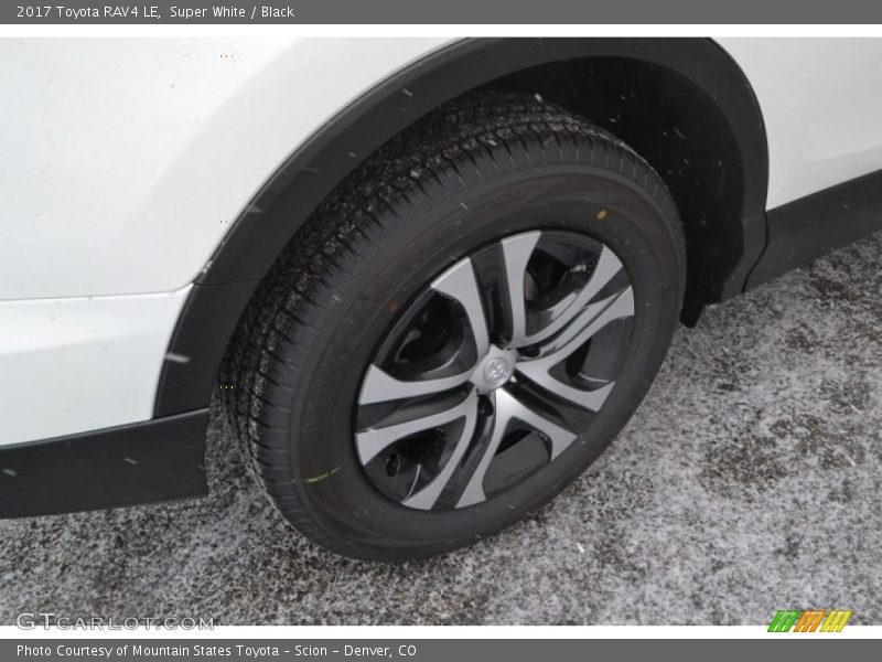 Super White / Black 2017 Toyota RAV4 LE