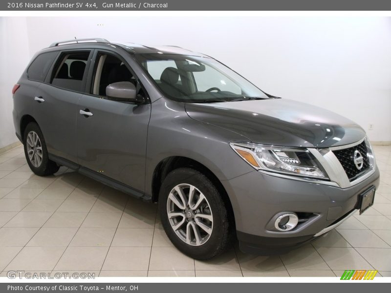 Gun Metallic / Charcoal 2016 Nissan Pathfinder SV 4x4