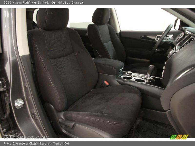 Gun Metallic / Charcoal 2016 Nissan Pathfinder SV 4x4