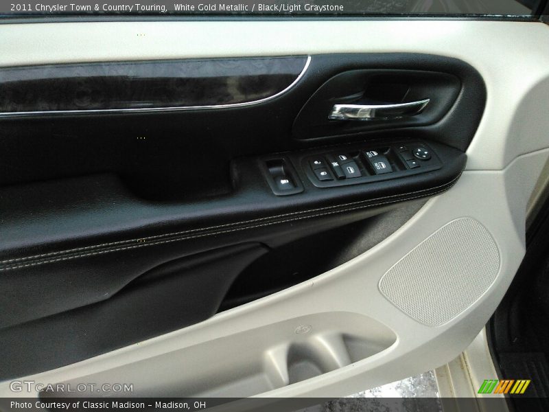 White Gold Metallic / Black/Light Graystone 2011 Chrysler Town & Country Touring