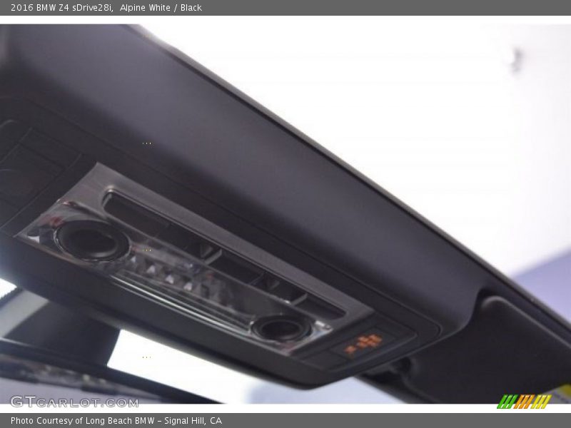 Alpine White / Black 2016 BMW Z4 sDrive28i