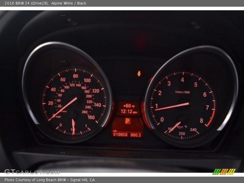 Alpine White / Black 2016 BMW Z4 sDrive28i