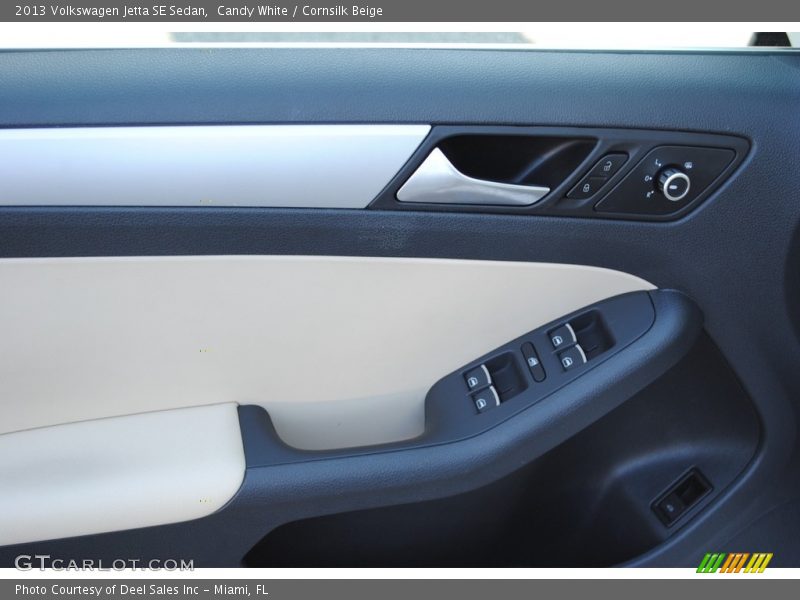 Candy White / Cornsilk Beige 2013 Volkswagen Jetta SE Sedan