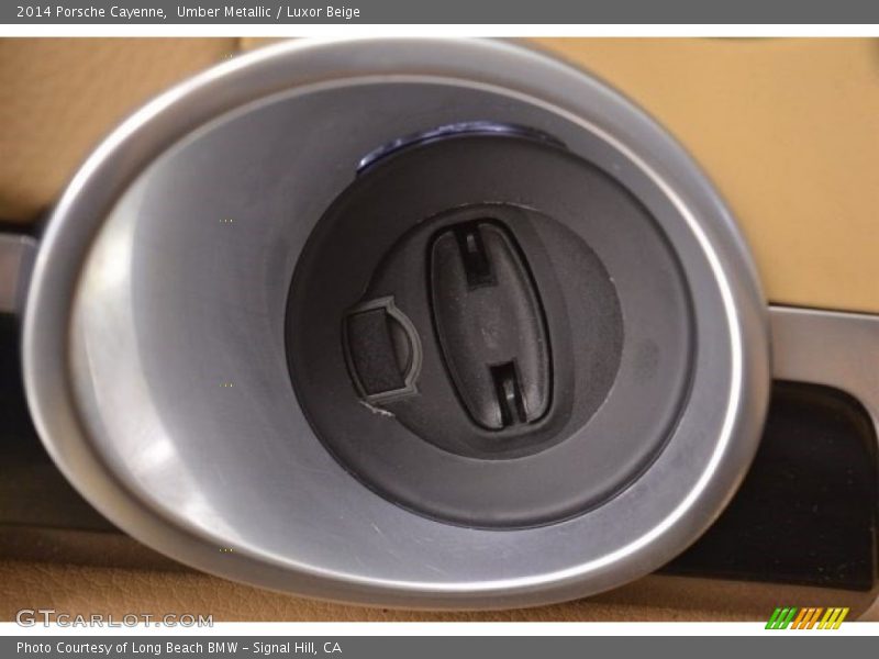 Umber Metallic / Luxor Beige 2014 Porsche Cayenne