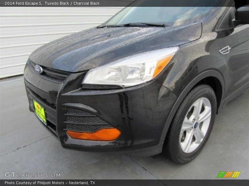Tuxedo Black / Charcoal Black 2014 Ford Escape S