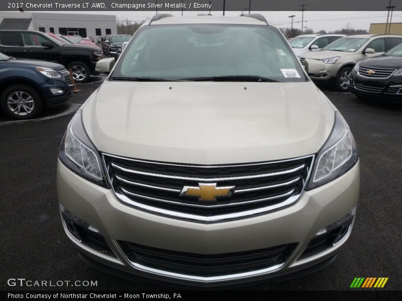Champagne Silver Metallic / Ebony 2017 Chevrolet Traverse LT AWD