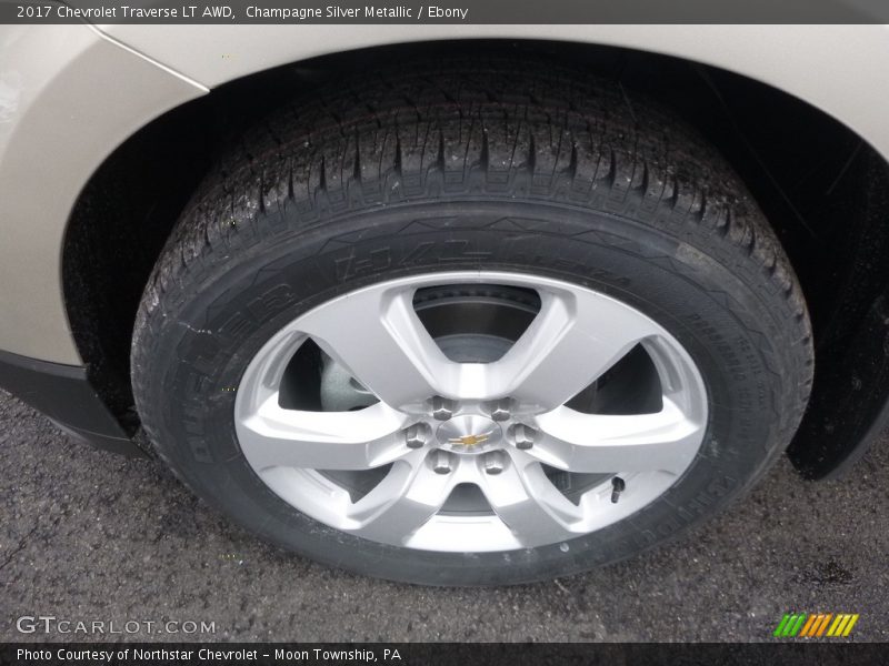 Champagne Silver Metallic / Ebony 2017 Chevrolet Traverse LT AWD