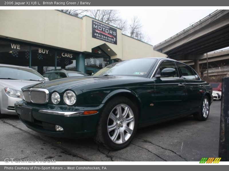 British Racing Green / Barley 2006 Jaguar XJ XJ8 L