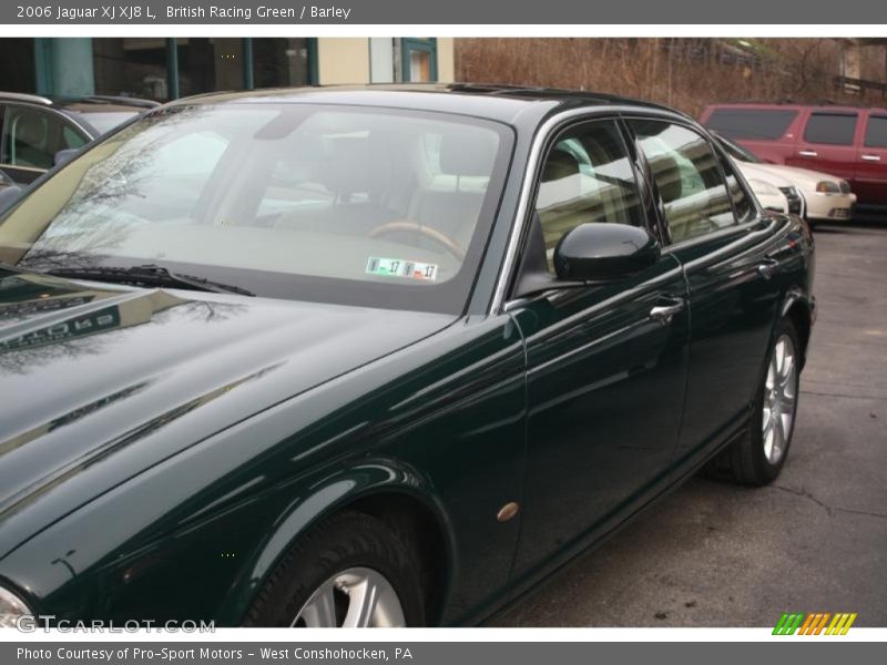 British Racing Green / Barley 2006 Jaguar XJ XJ8 L