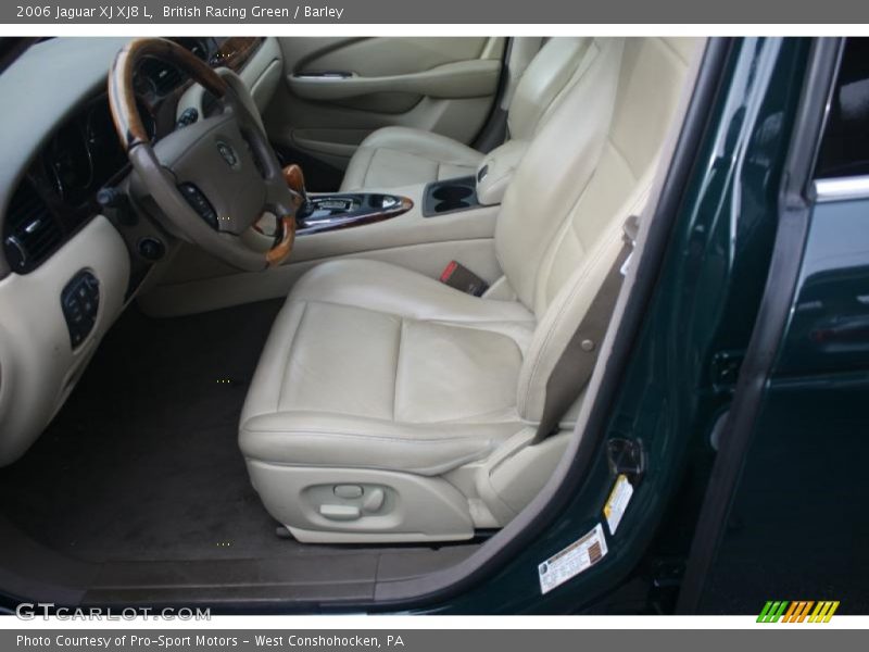 British Racing Green / Barley 2006 Jaguar XJ XJ8 L