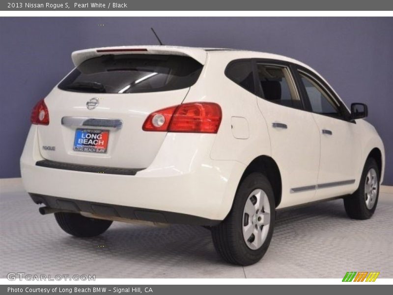 Pearl White / Black 2013 Nissan Rogue S