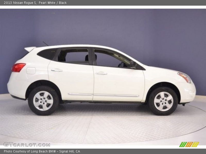 Pearl White / Black 2013 Nissan Rogue S