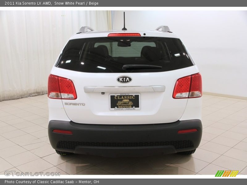 Snow White Pearl / Beige 2011 Kia Sorento LX AWD