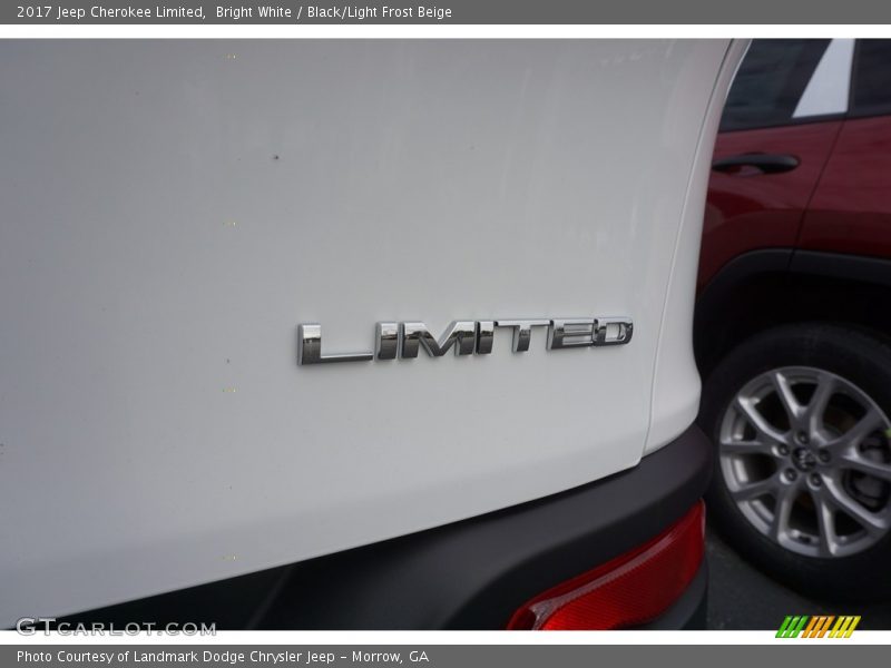 Bright White / Black/Light Frost Beige 2017 Jeep Cherokee Limited