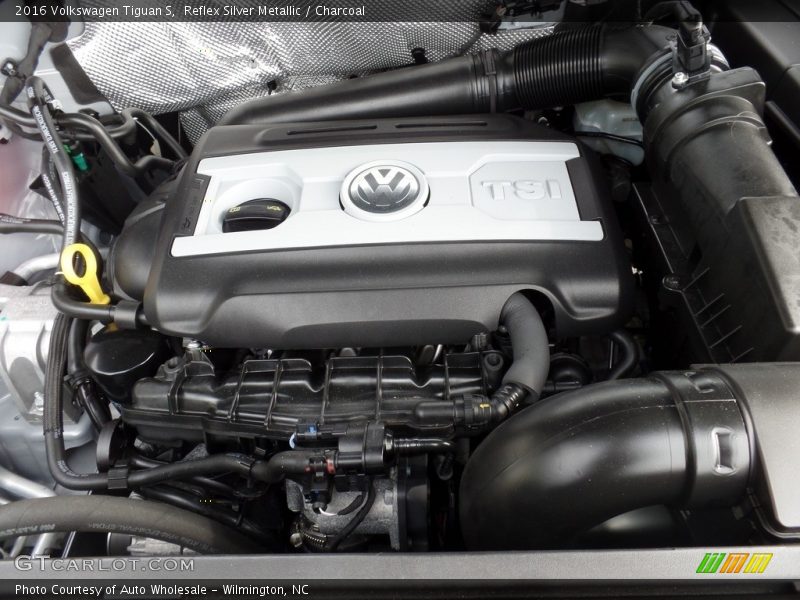 Reflex Silver Metallic / Charcoal 2016 Volkswagen Tiguan S