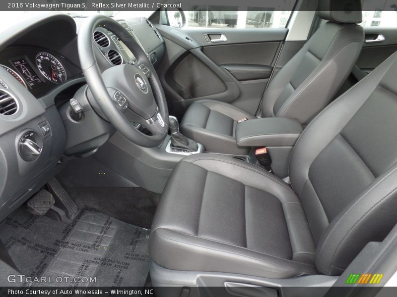 Reflex Silver Metallic / Charcoal 2016 Volkswagen Tiguan S
